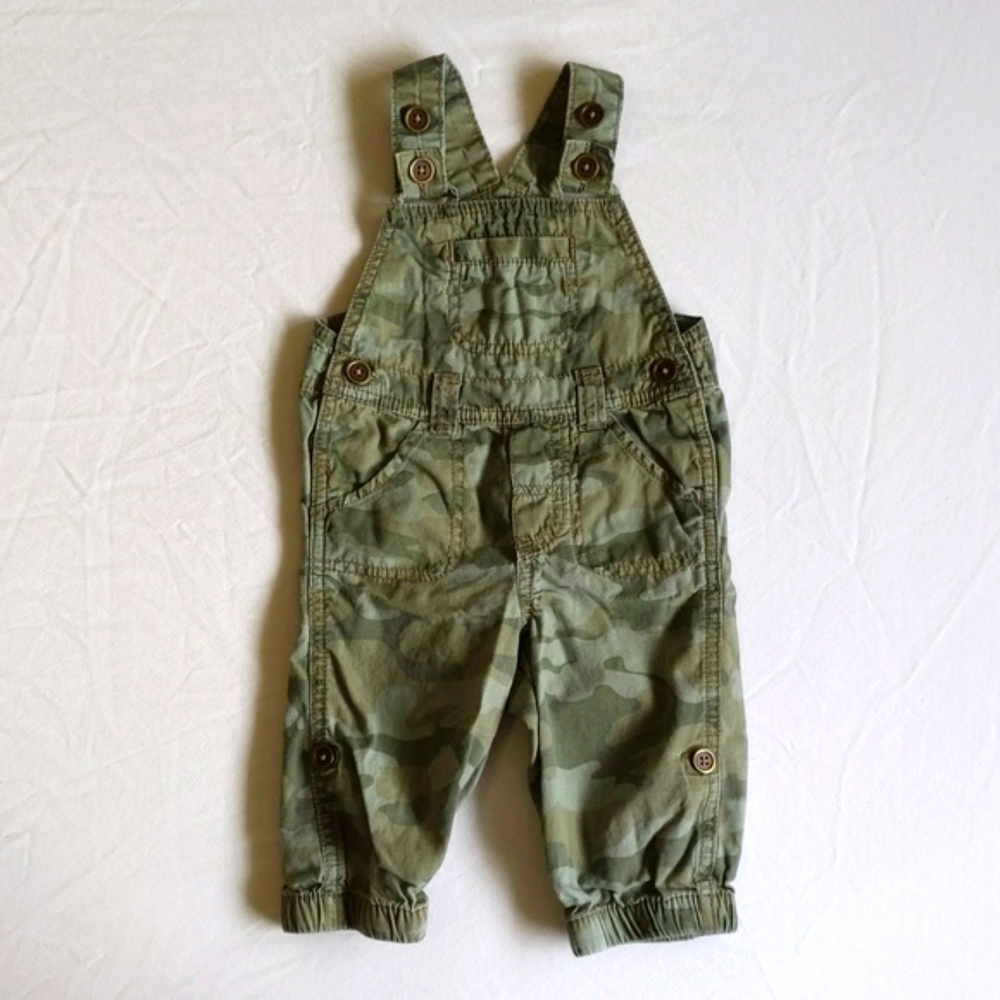 old navy camo cotton twill overalls 6-12 months baby unisex